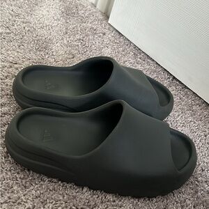 Grey Adidas Yeezy Slides